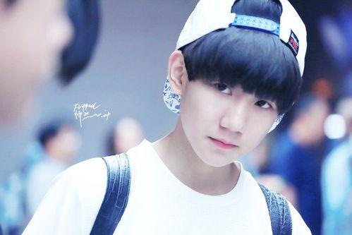 王源吃瓜起哄视频播放时间,瓜田效应引发网友热议